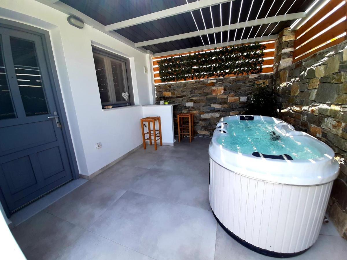 Blue View Villa Apartment #3 With Jacuzzi Parasporos Luaran gambar